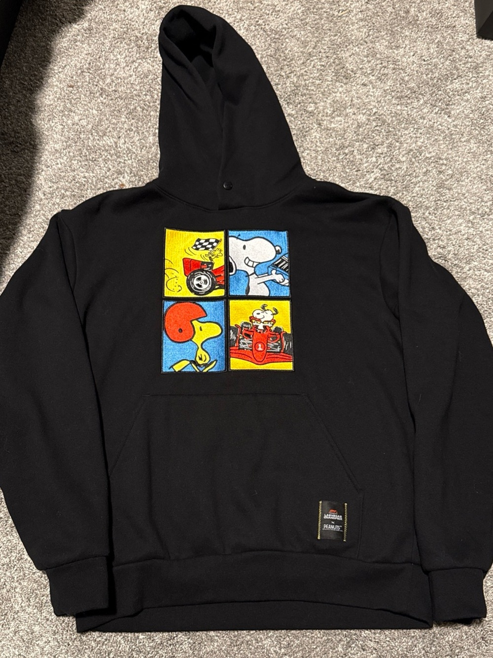 Formula 1 Peanuts Black Hoodie with Yellow, Blue & Red Cartoon Panel Men’s Small
